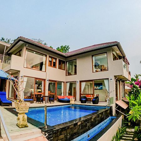 Villa Giuliana Senggigi Exterior foto